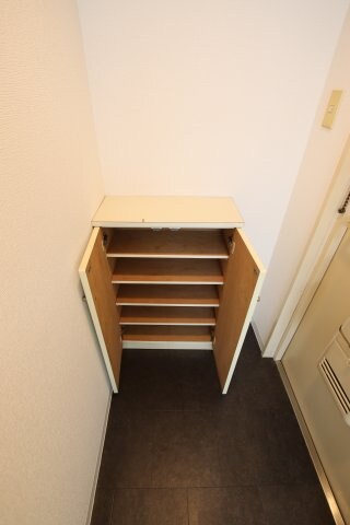物件内観写真6　(シューズボックス)