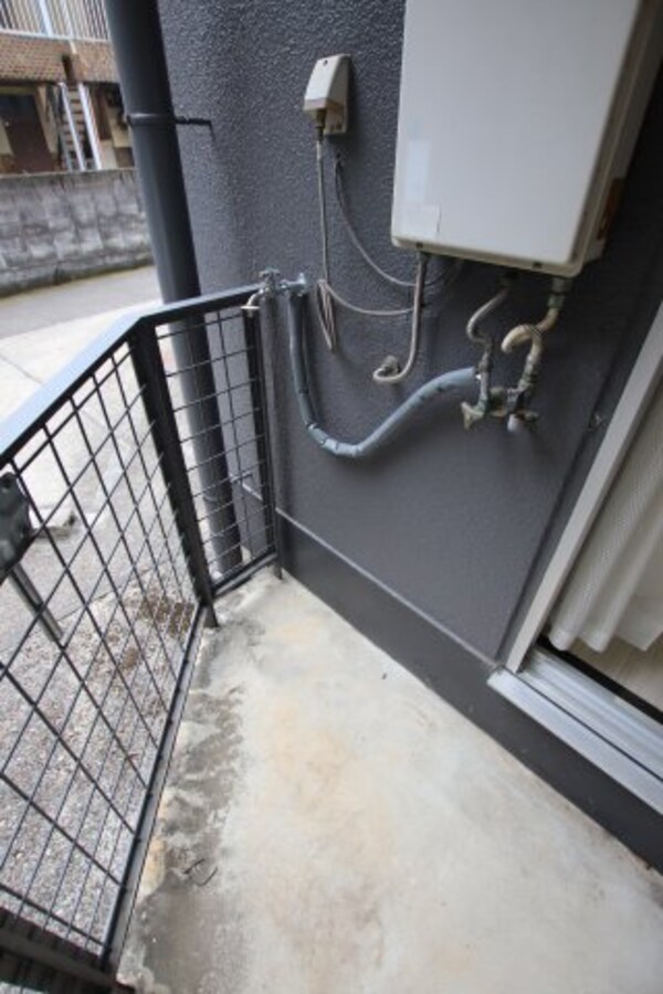 建物設備(室外洗濯機置場)