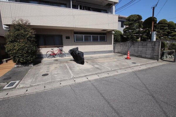 建物設備(駐輪場)
