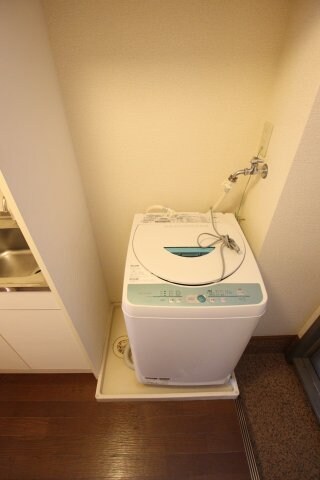 物件内観写真8　(洗濯機)