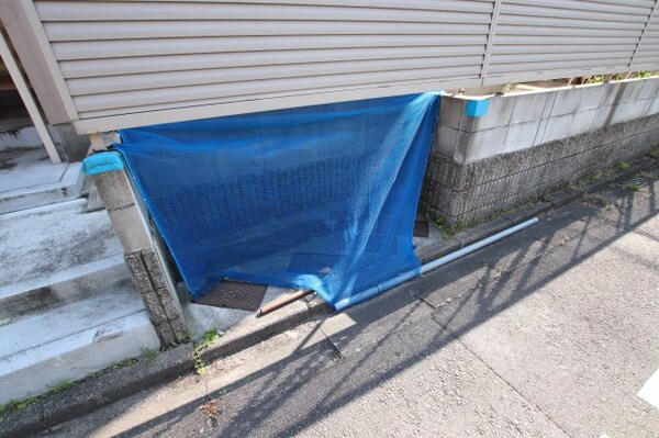 建物設備(敷地内ゴミ捨場)