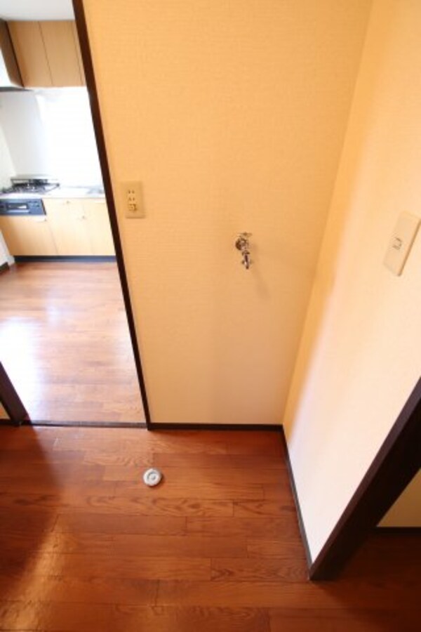 建物設備(室内洗濯機置場)