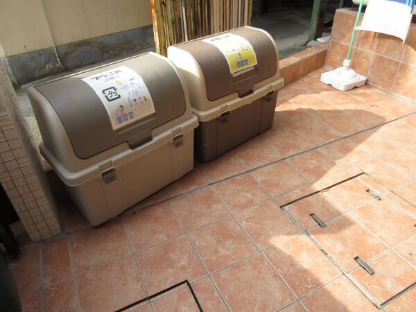 建物設備(敷地内ゴミ捨場)