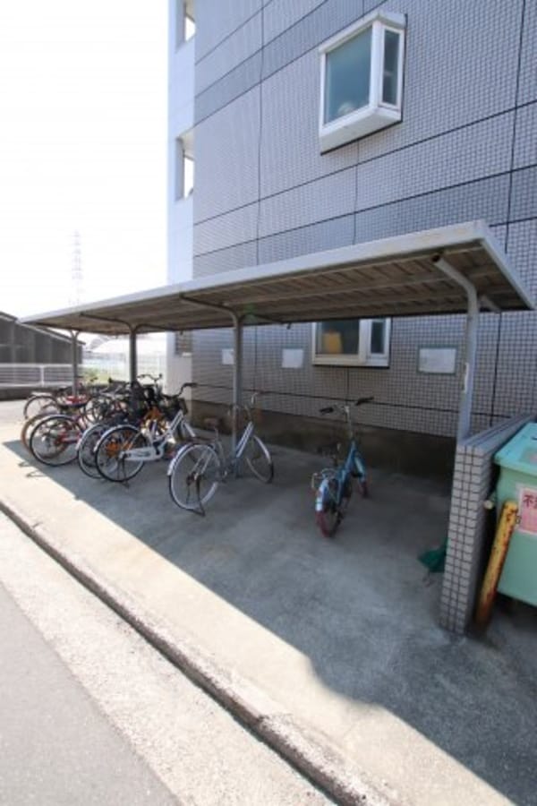 建物設備(駐輪場)