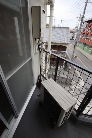 物件内観写真28　(室外洗濯機置場)