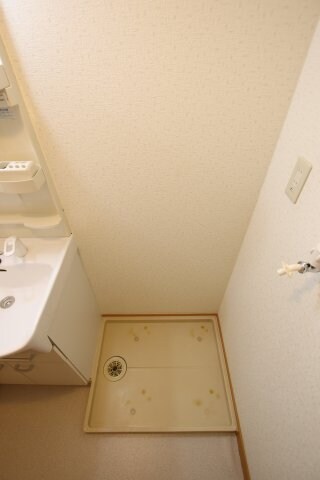物件内観写真14　(室内洗濯機置場)