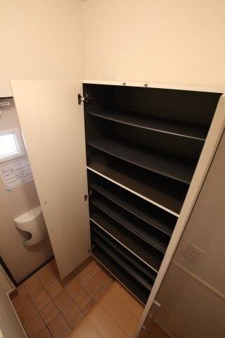 物件内観写真7　(シューズボックス)