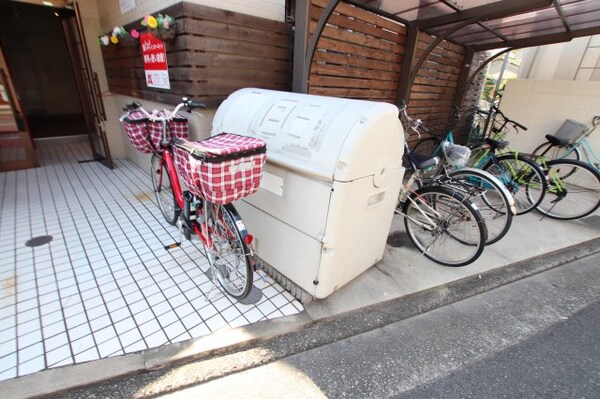 建物設備(敷地内ごみ置き場)