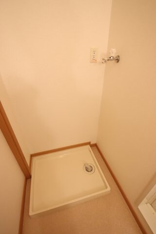 物件内観写真14　(室内洗濯機置場)