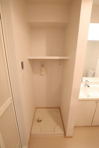 物件内観写真22　(室内洗濯機置場)