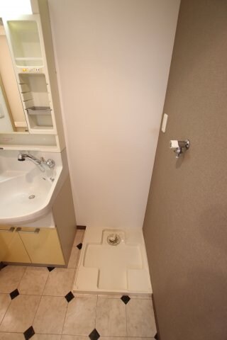 物件内観写真22　(室内洗濯機置場)