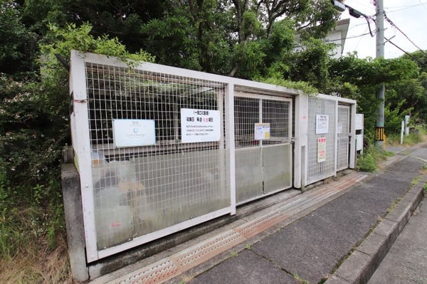 建物設備(敷地内ゴミ捨場)