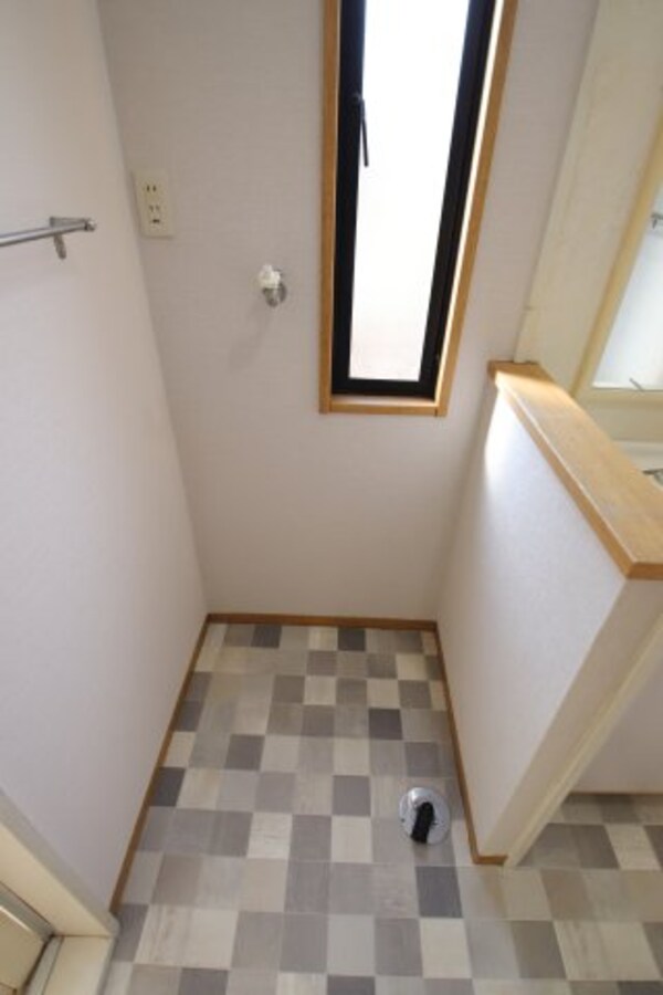 建物設備(室内洗濯機置き場)