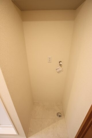 物件内観写真24　(室内洗濯機置場)