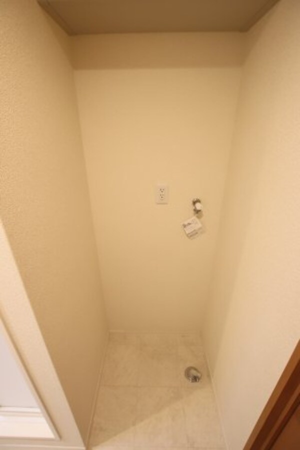 建物設備(室内洗濯機置場)