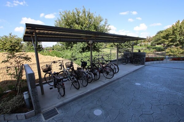 建物設備(駐輪場)