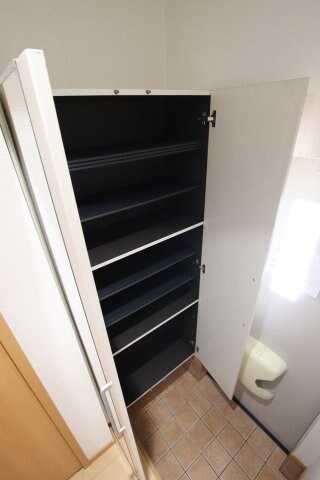 物件内観写真7　(シューズボックス)