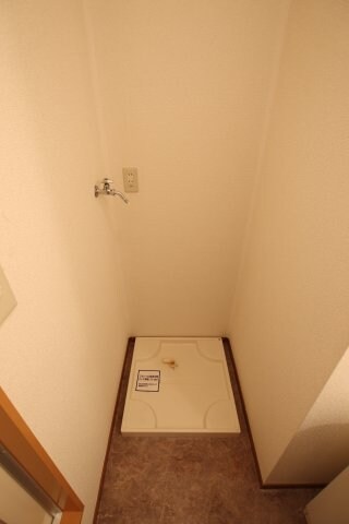 物件内観写真12　(室内洗濯機置場)