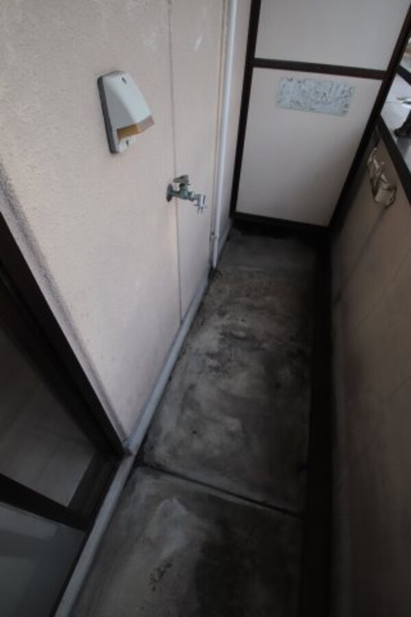 建物設備(室外洗濯機置き場)