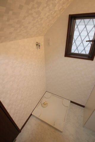 物件内観写真10　(室内洗濯機置場)