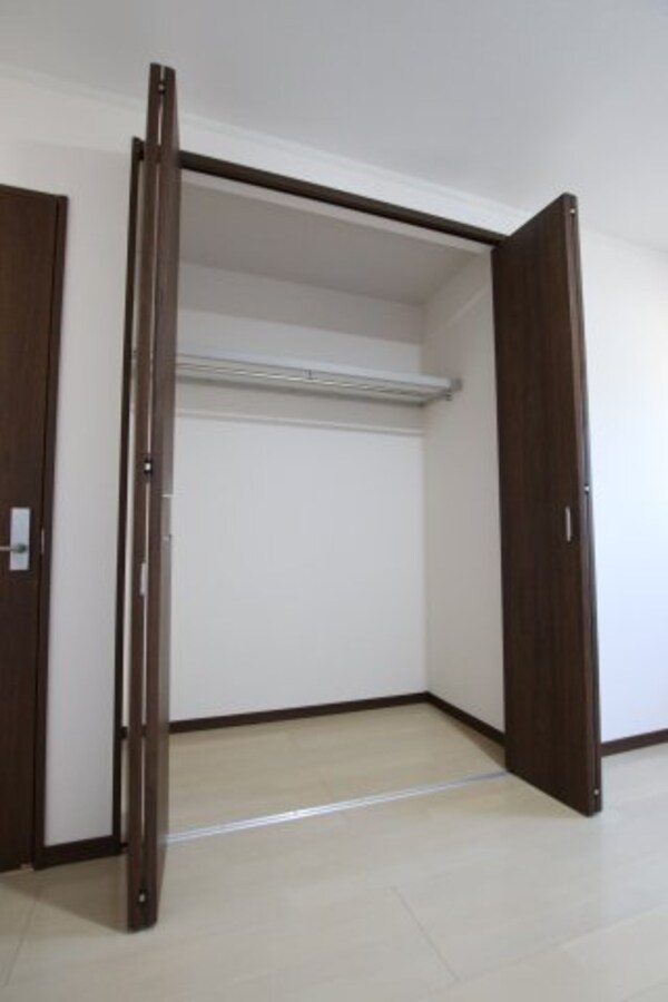 収納(洋室の収納)