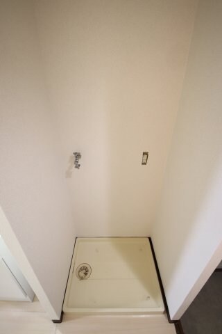 物件内観写真9　(室内洗濯機置場)