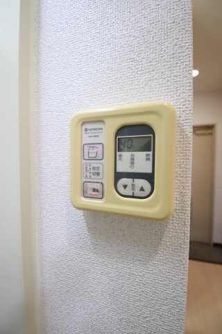 物件内観写真19　(給湯器)