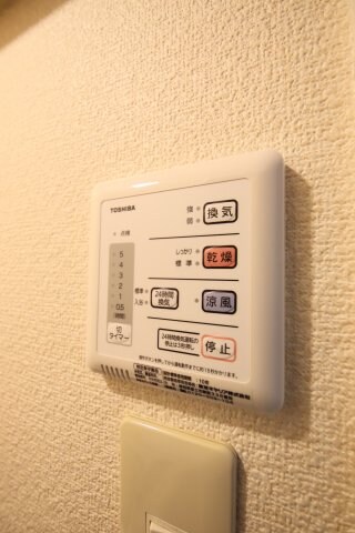 物件内観写真12　(浴室乾燥機)