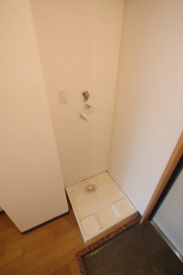 建物設備(室内洗濯機置場)