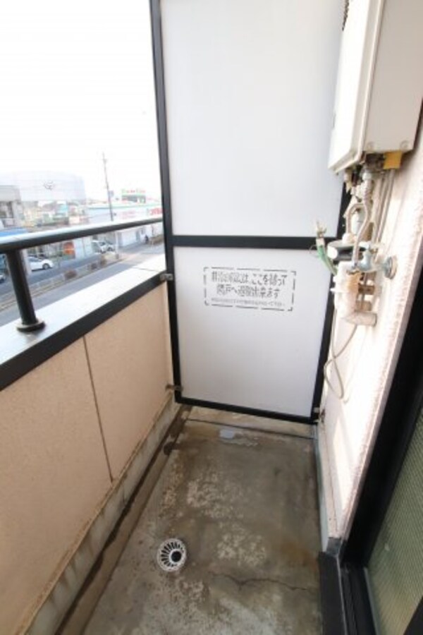 建物設備(室外洗濯機置場)