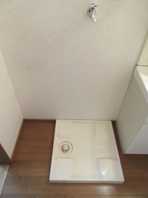 建物設備(室内洗濯機置場)