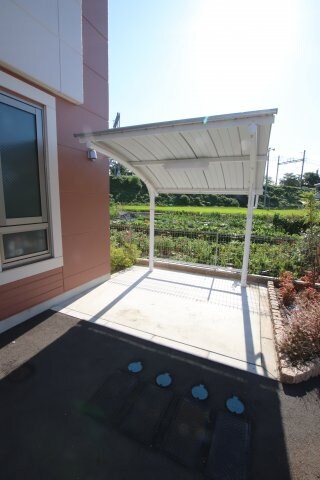 物件内観写真4　(駐輪場)