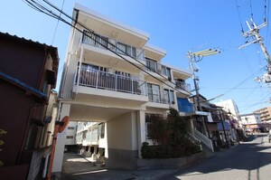 ツカサロイヤルハイツ千代田外観写真