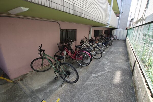 建物設備(駐輪場)