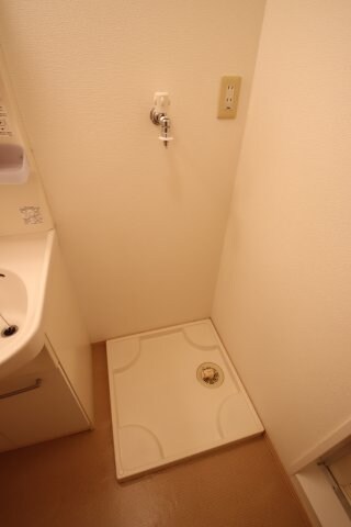 物件内観写真13　(室内洗濯機置き場)