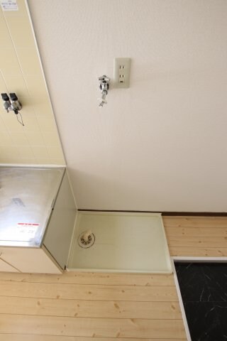 物件内観写真8　(室内洗濯機置場)