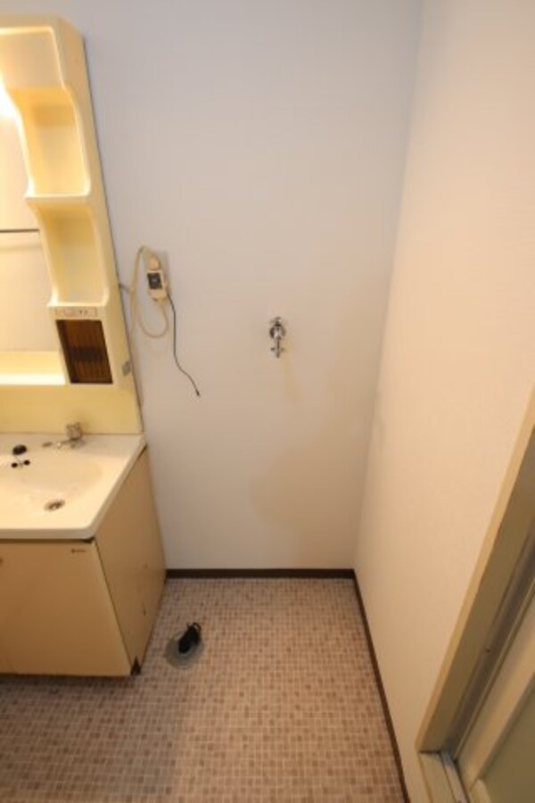 建物設備(室内洗濯機置場)