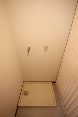 物件内観写真17　(室内洗濯機置場)