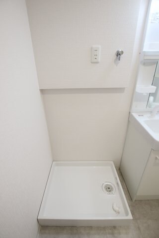 物件内観写真11　(室内洗濯機置場)