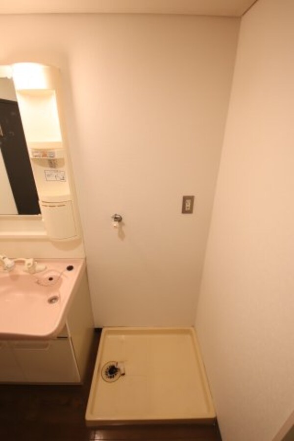 建物設備(室内洗濯機置場)