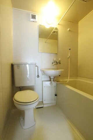 物件内観写真10　(ユニットバス)