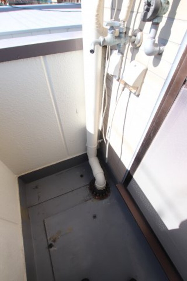 建物設備(室外洗濯機置場)