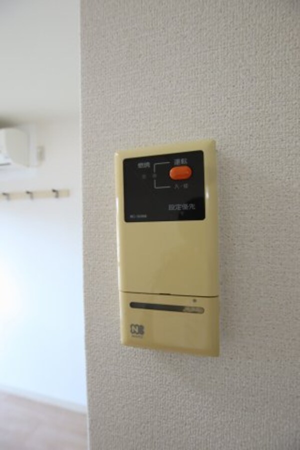 建物設備(給湯器リモコン)