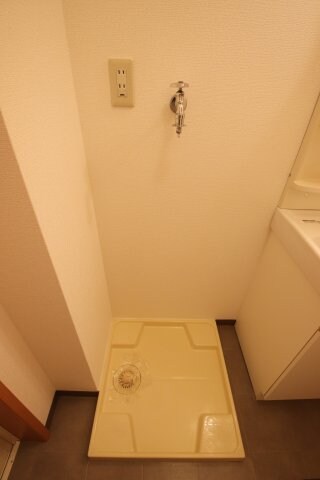 物件内観写真13　(室内洗濯機置き場)