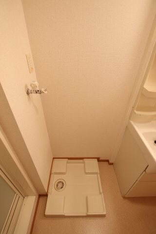 物件内観写真17　(室内洗濯機置場)