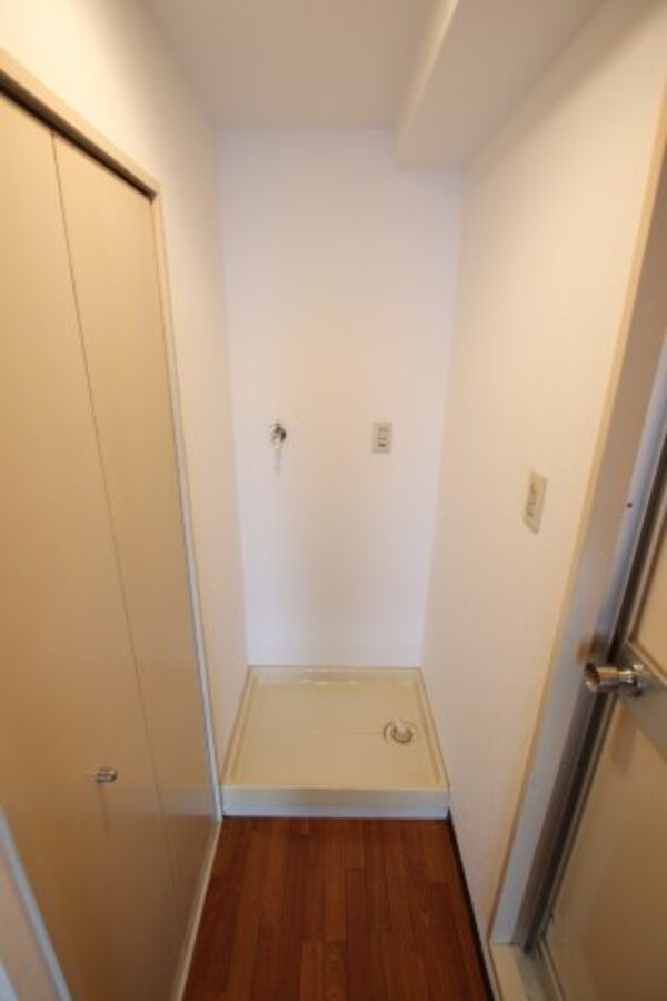 建物設備(室内洗濯機置場)