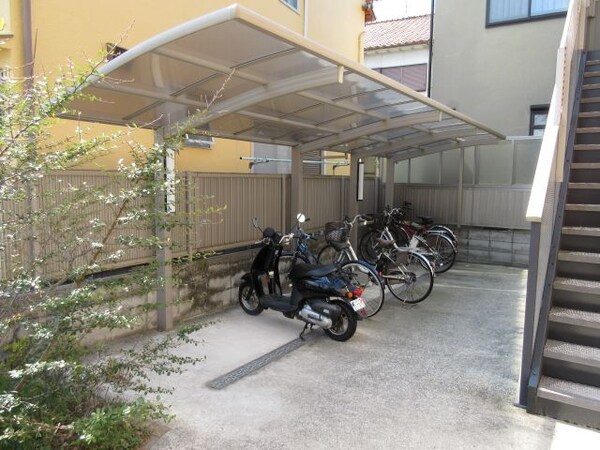 建物設備(駐輪場)
