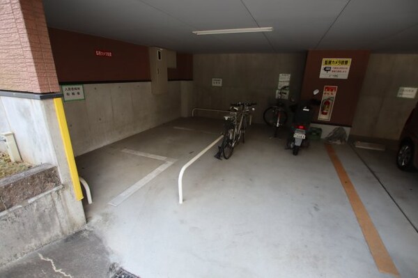 建物設備(駐輪場)