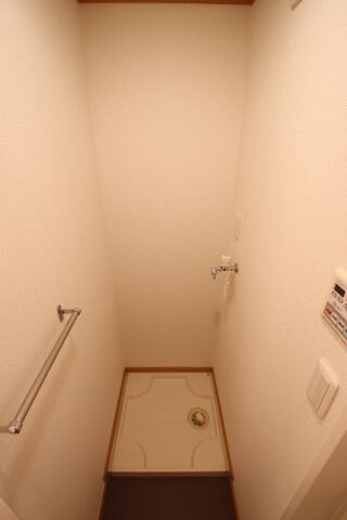 物件内観写真12　(室内洗濯機置場)