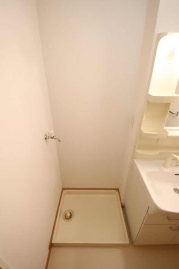 建物設備(室内洗濯機置き場)